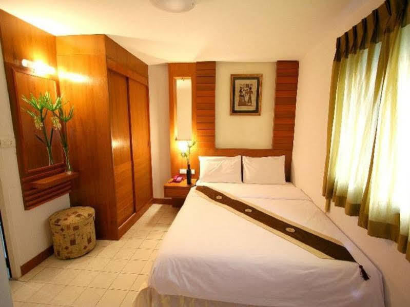 Pk Mansion Aparthotel Phuket Buitenkant foto